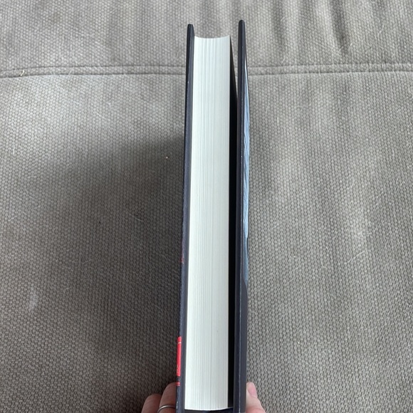 A Delicate Truth - John Le Carré. Hardcover. Novel. Like New. - Picture 11 of 13